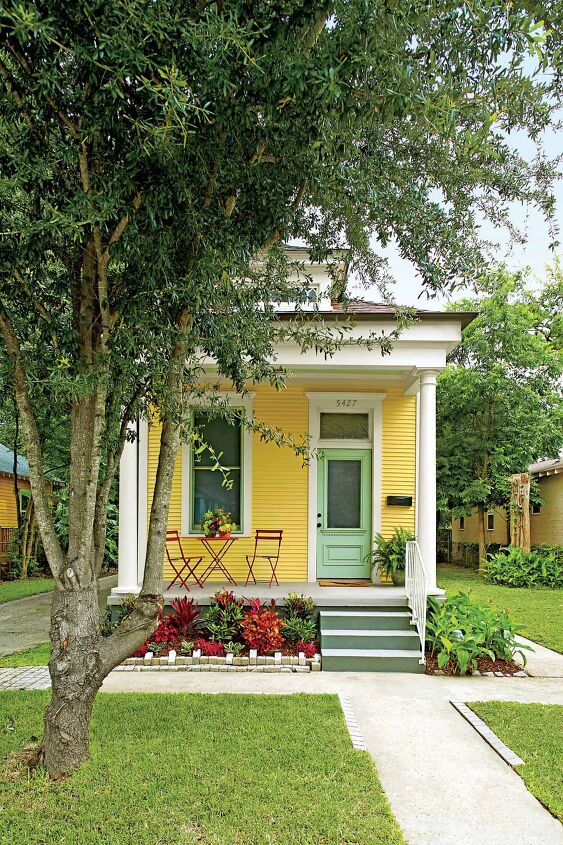 14 inviting front door colors for a yellow house