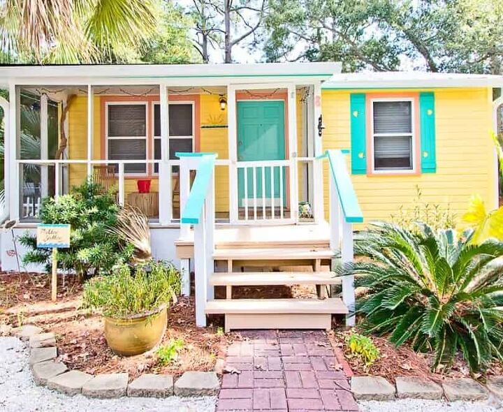 14 inviting front door colors for a yellow house