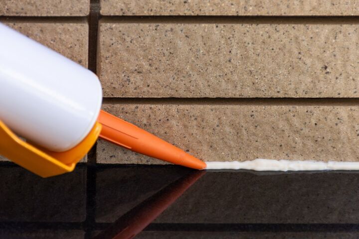 sanded vs unsanded caulk which one to use in your tiling job