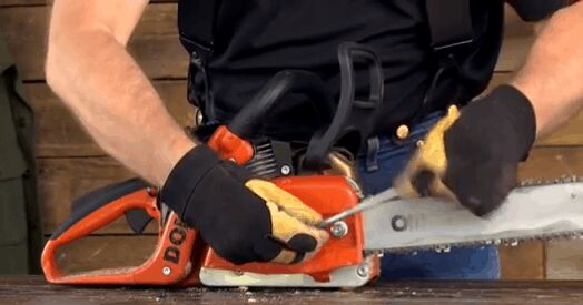 Chain Direction Chainsaw Chain Direction: Which Way Should It Go? | Upgradedhome.com