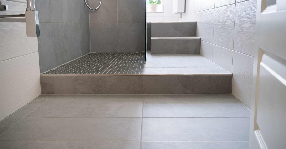 How To Retile A Shower Floor (Easy Step-By-Step Guide) | Upgradedhome.com