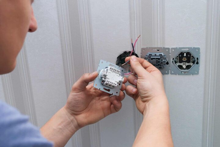 how to add a light fixture and switch to an existing circuit
