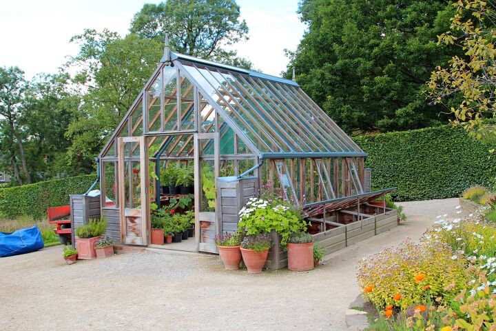 How Warm Will A Greenhouse Stay In The Winter?