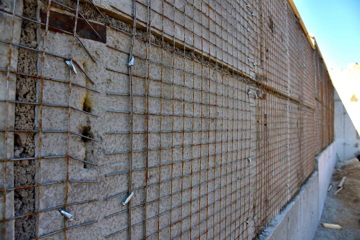 what are the pros and cons of fiber mesh concrete