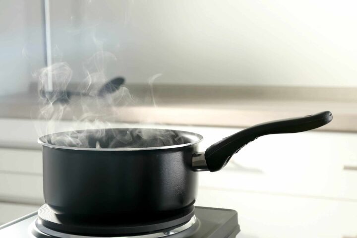 Why Does The Handle Of The Saucepan Get Hot When It's On The Stove?