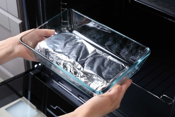 can you use aluminum foil in a convection oven