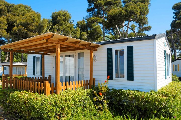 how to give a mobile home curb appeal