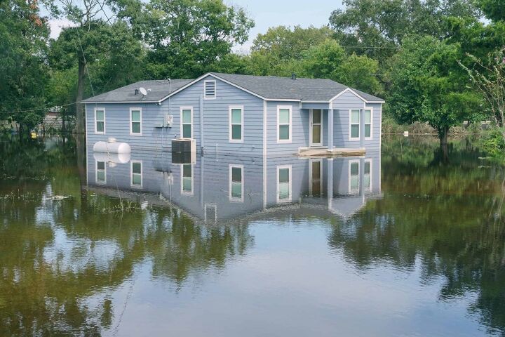 what is the cost to raise a house above the flood zone