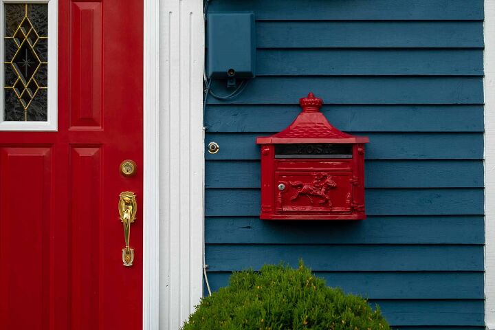 Brickmold Vs No-Brickmold Doors (Here's the Difference)