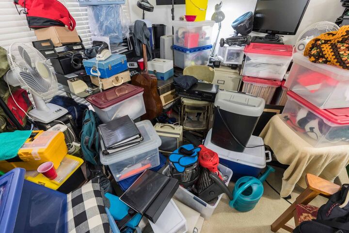 How To Clean A Hoarder's House (Step-by-Step Guide)