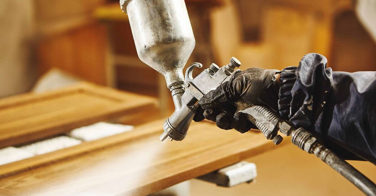 How To Apply Thompson's Water Seal With A Sprayer | Upgradedhome.com