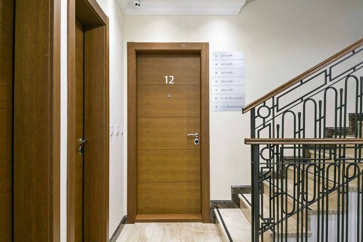 how to soundproof an apartment door 5 ways to do it