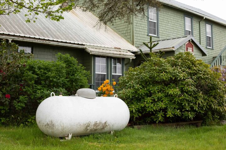 is it cheaper to heat a home with propane or electricity