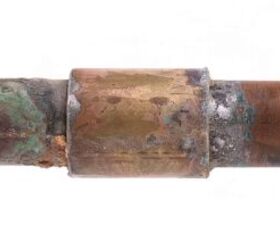 what is the green stuff on my copper pipes