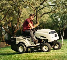 Hydrostatic Mower Will Not Move? (Possible Causes & Fixes)