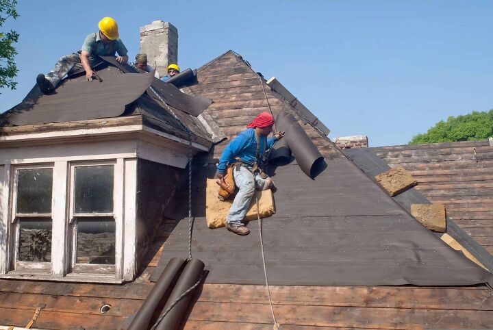 How To Walk On A Steep Roof (Step-by-Step Guide)