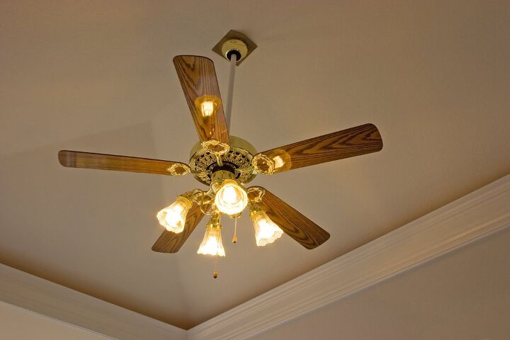 ceiling fan light flickers possible causes fixes
