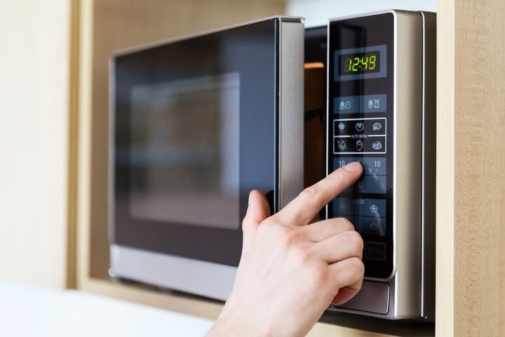 how to get a burnt smell out of the microwave