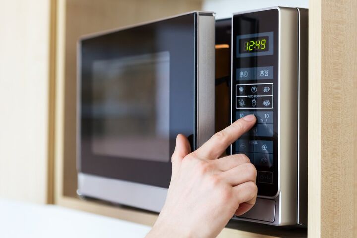 How To Get A Burnt Smell Out Of The Microwave