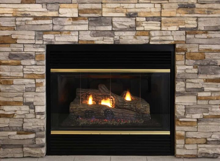 How Much Gas Does A Fireplace Use? (Find Out Now!)