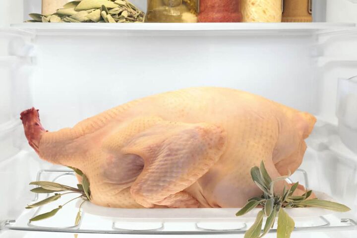 how long can a thawed turkey stay in the fridge