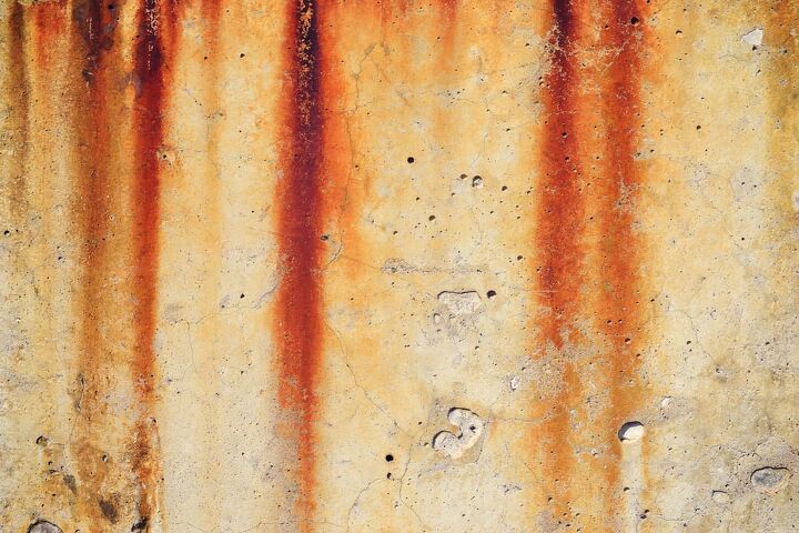 how to remove rust stains from concrete