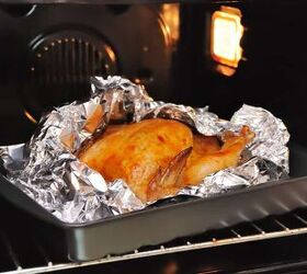 Can You Put Aluminum Foil In The Oven? (Find Out Now!)