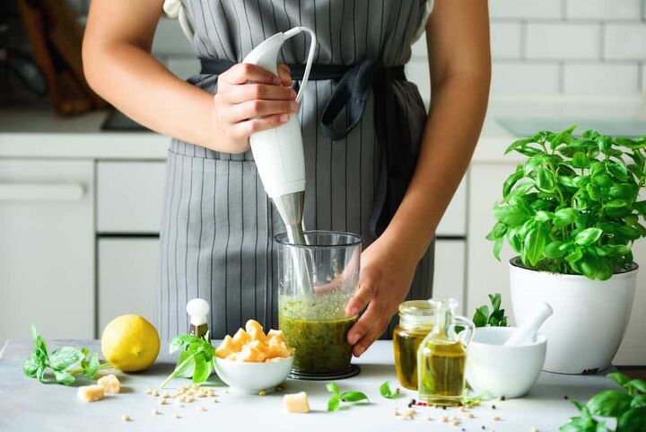 Can I Use A Blender Instead Of A Food Processor? (9 Alternatives)