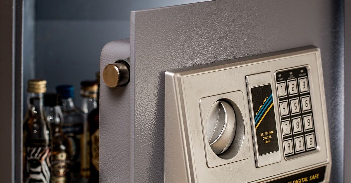 How To Open A Safe Without A Key Or Code (Do This ) Upgradedhome com How To Open A Safe Without A Key Or Code (Do This ) Upgradedhome com