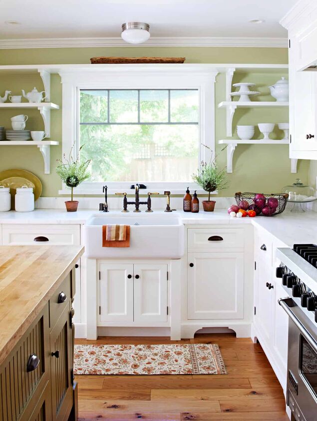 colors that go well with green for interior design