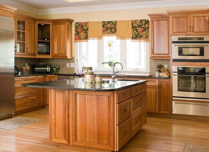 what are the best kitchen colors with oak cabinets