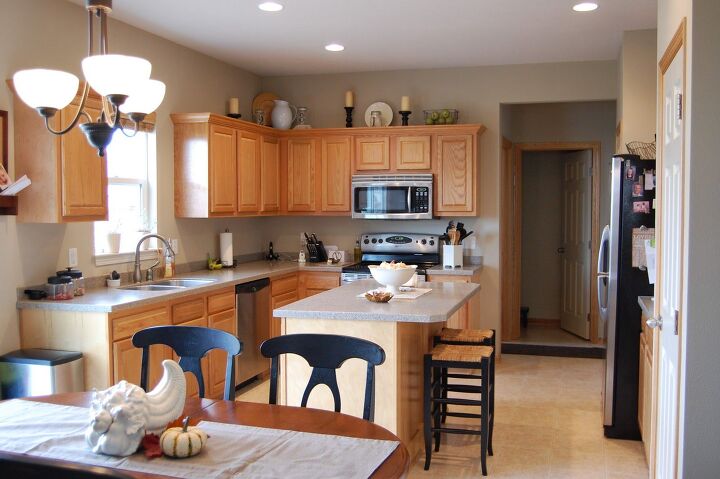 what are the best kitchen colors with oak cabinets