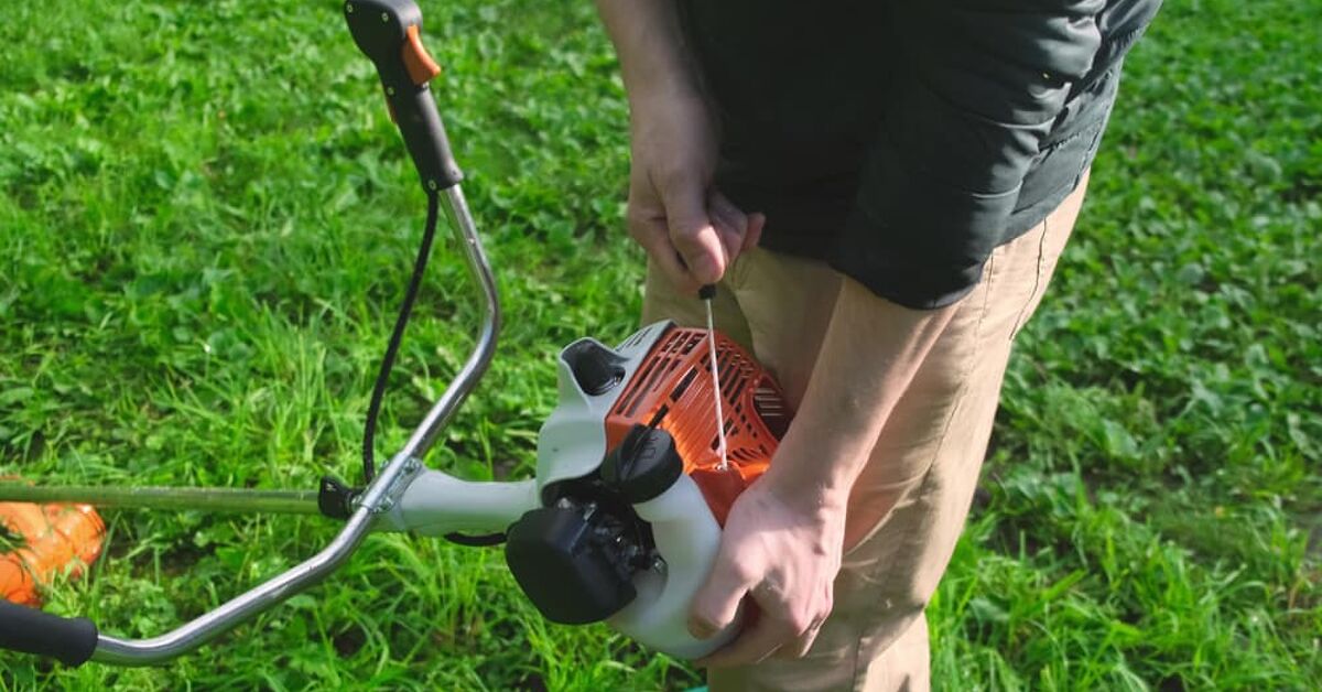 What Is The Correct Weed Eater Oil To Gas Ratio? | Upgradedhome.com