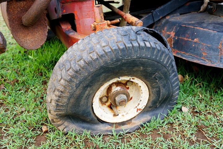 how to remove a stubborn rear wheel from lawn tractor