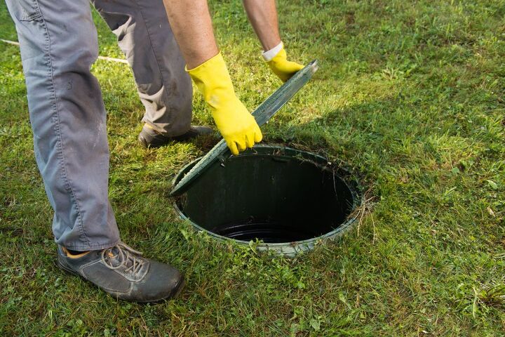 how far apart are septic tank lids find out now