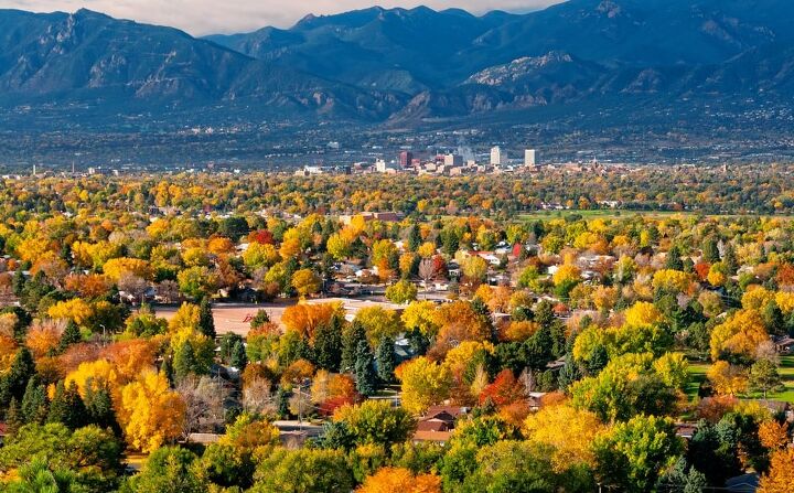 What Are The Pros And Cons Of Living In Colorado Springs?