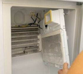 how do you know if your refrigerator is leaking freon