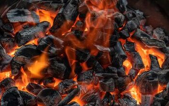 How To Light Charcoal Without Lighter Fluid (8 Ways To Do It!)