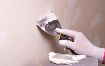 Joint Compound Vs. Spackle: What Are The Major Differences?