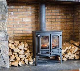 how to keep a wood stove burning all night do this to stay warm