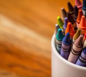 How To Remove Crayon Stains From Plastic (4 Ways To Do It!)