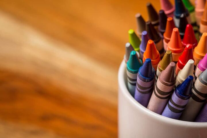 how to remove crayon stains from plastic 4 ways to do it