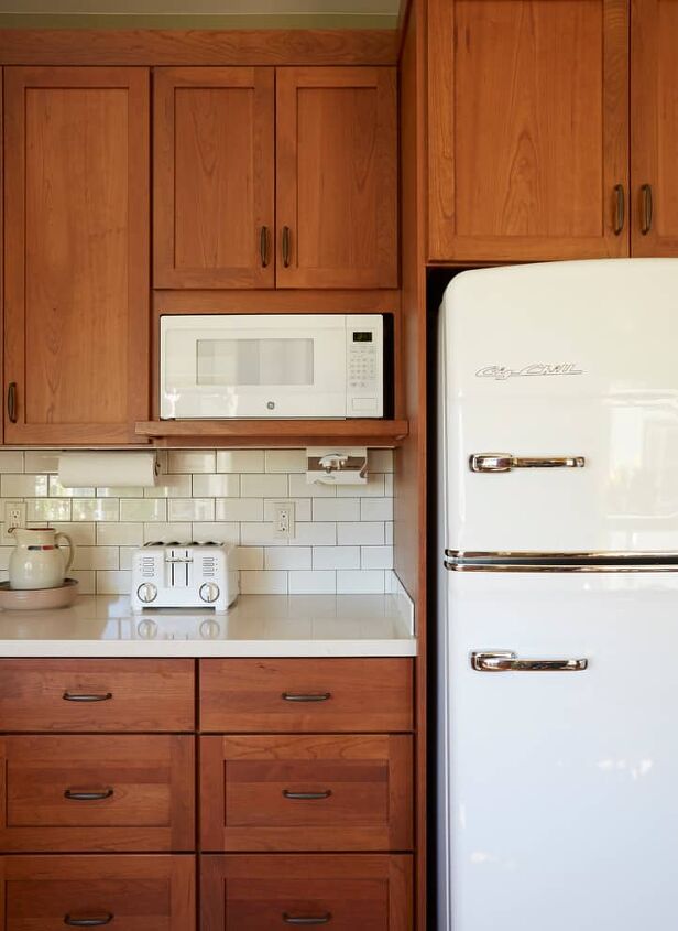 70 kitchens with white appliances with photos