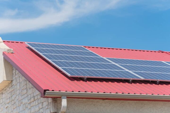 can you put solar panels on a metal roof find out now