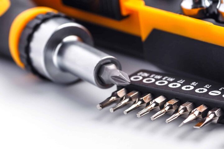 25 different types of screwdrivers and their uses