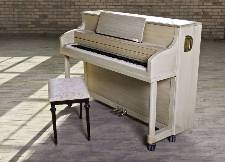 9 different types of pianos with photos