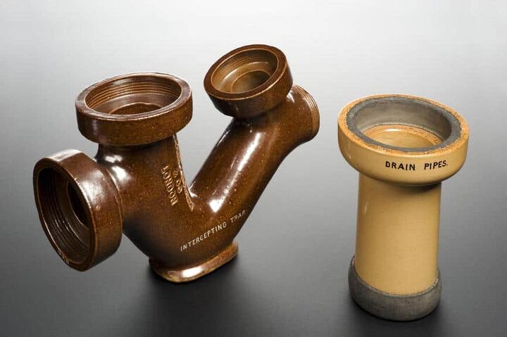 Left hand side: 1896-61/7/1, One of three drain pipes, from twelve models for instruction in hygiene.. Right hand side: 1896-61/4/1, One of two intercepting traps, from twelve models for instruction in hygiene.