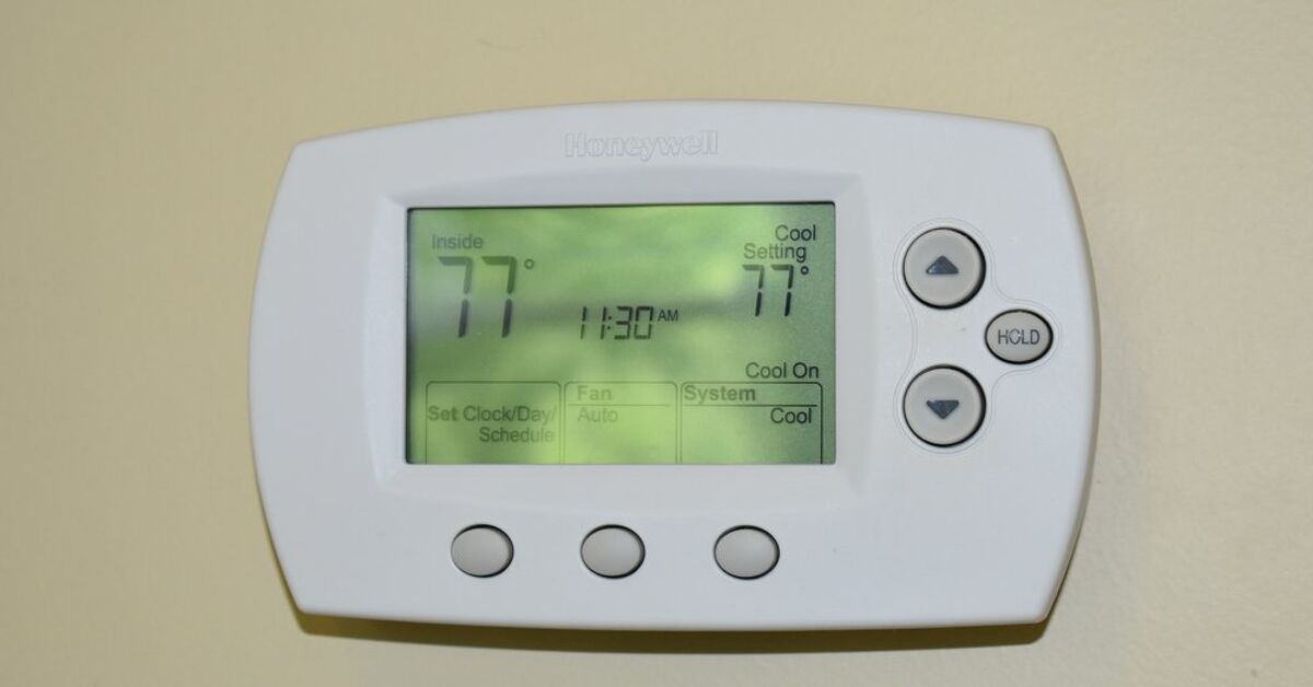 Honeywell Thermostat Blinking A Snowflake? (Here's Why)