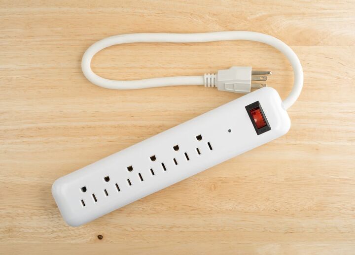 can you plug an air conditioner into a surge protector