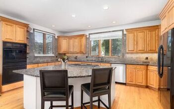 What Color Countertops Go With Maple Cabinets?